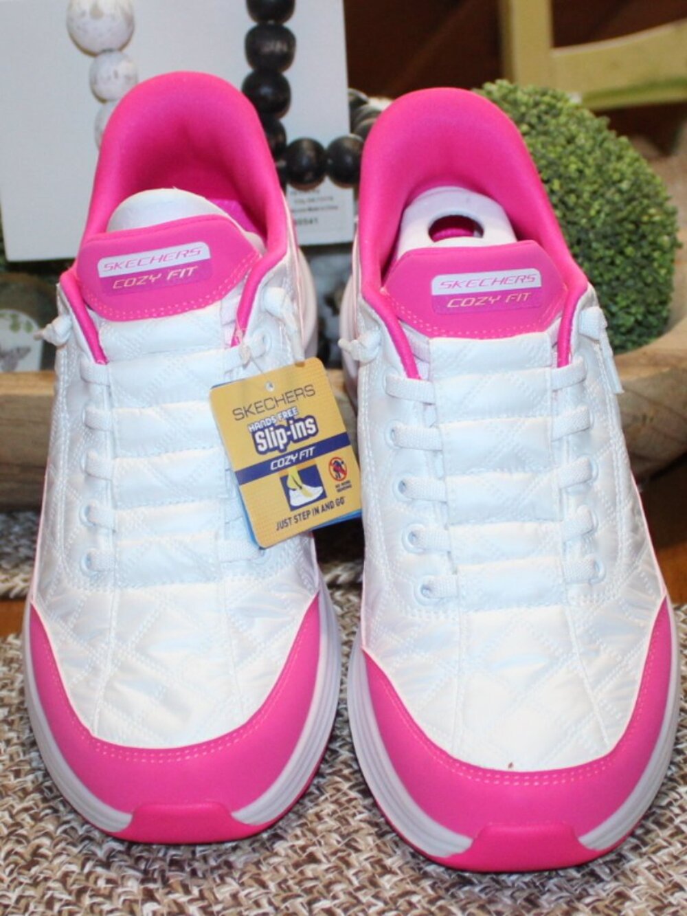 NWT Skechers hand free quilted cozy fit slip ins, size 9 1/2 PRETTY! NICE! - Picture 11 of 12